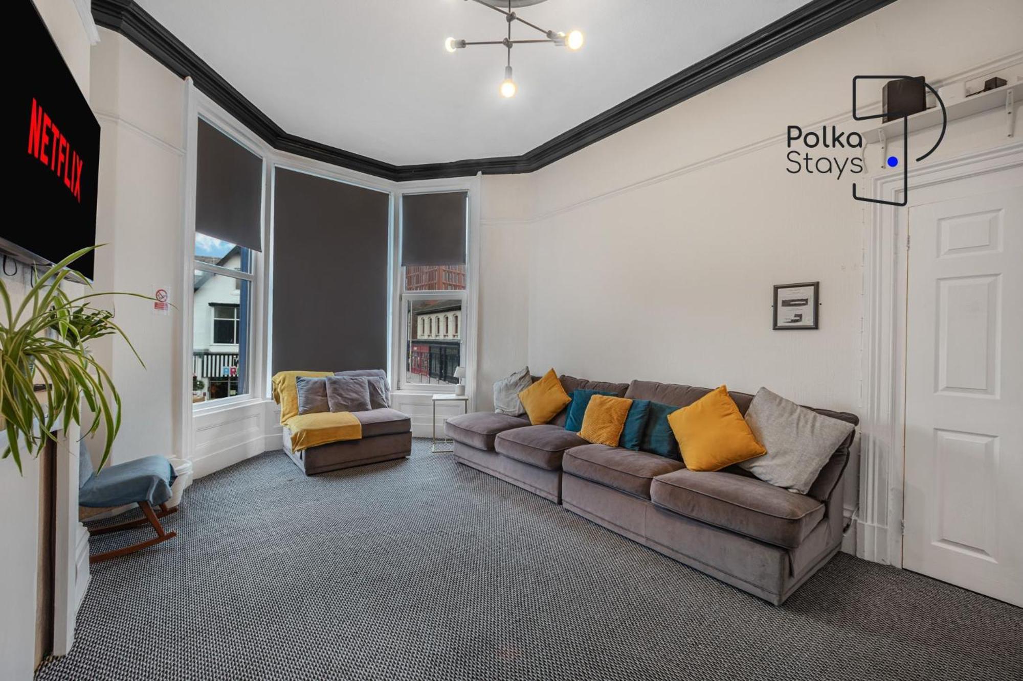 Polkadot Winter Gardens - Large Modern Apartments In Blackpool By Polkastays מראה חיצוני תמונה